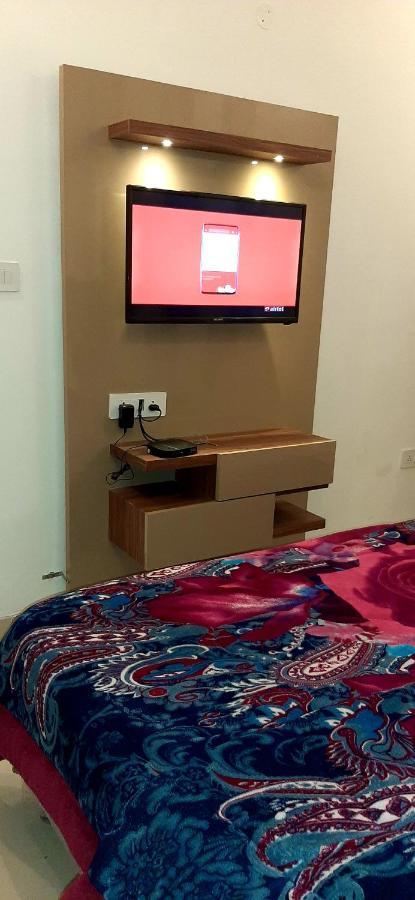 Hotel Hollywood Zirakpur Εξωτερικό φωτογραφία