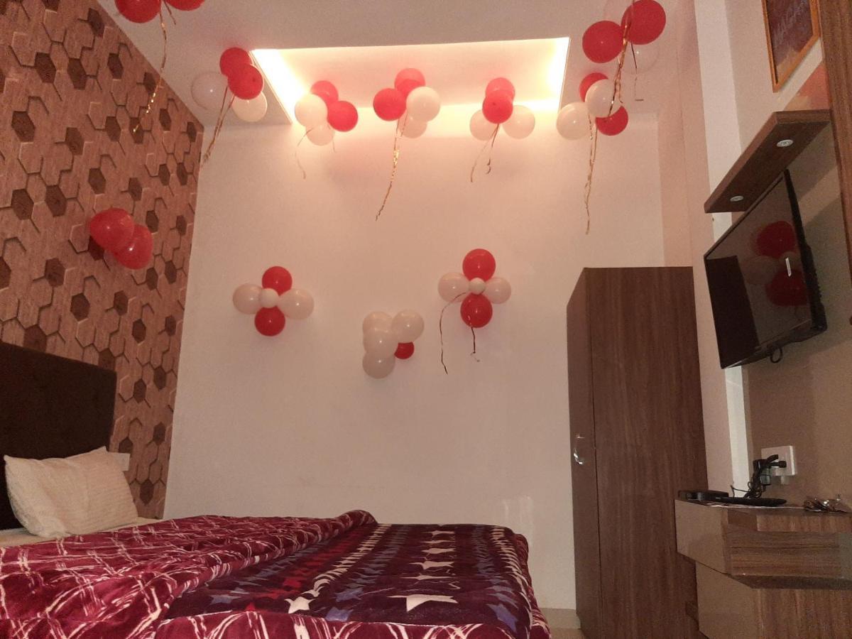 Hotel Hollywood Zirakpur Εξωτερικό φωτογραφία