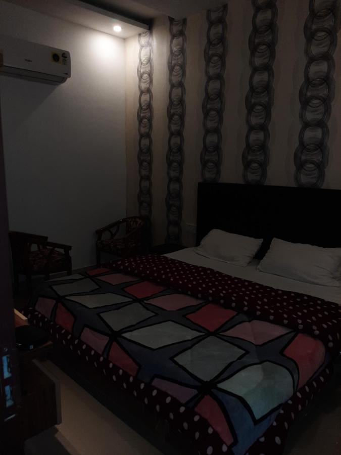 Hotel Hollywood Zirakpur Εξωτερικό φωτογραφία