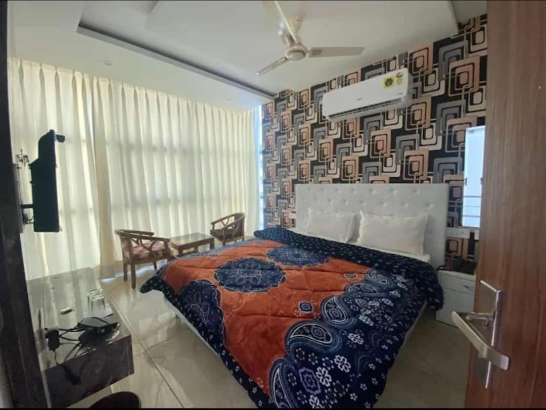 Hotel Hollywood Zirakpur Εξωτερικό φωτογραφία